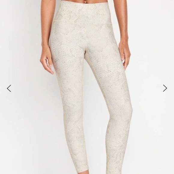 Old Navy High Waisted Powersoft 7/8 Leggings Size XXL - Picture 2 of 6